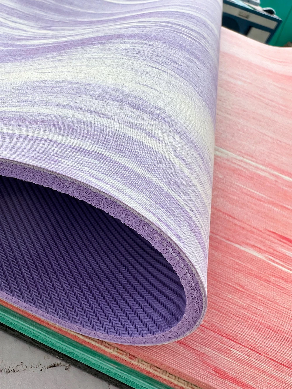 Custom Yoga Mats Wholesale, Yoga Mat Manufacturer In China, 100% Natural Rubber Yoga Mats In Bulk